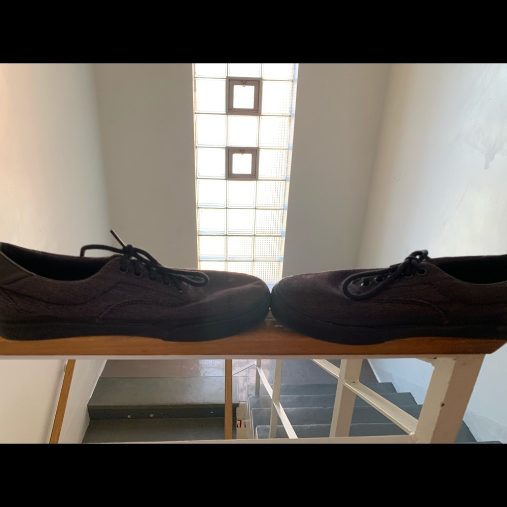 Vans - Picture 3 of 4